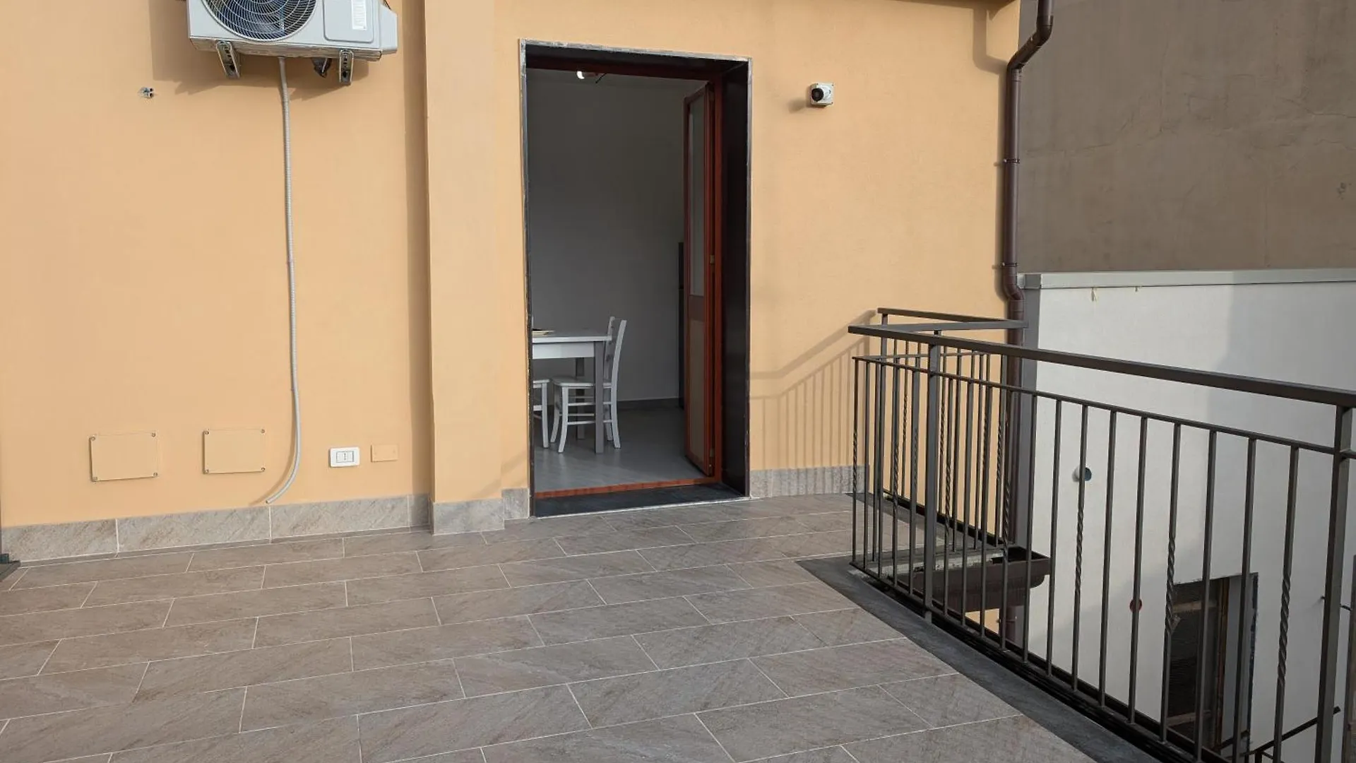 الشقق الفندقية Infinity House كاتانيا إيطاليا